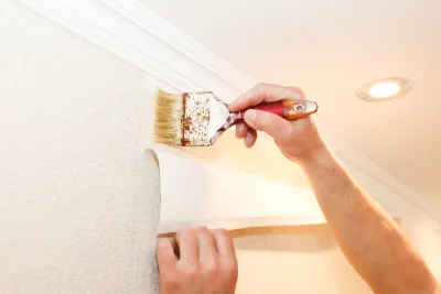 Pose de papier peint à Gouézec — revêtements muraux et toiles de verre
